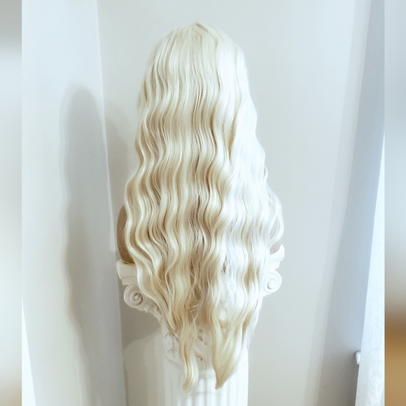 Front Lace Wig - Human Hair Blend Wavy Blonde 24 in
